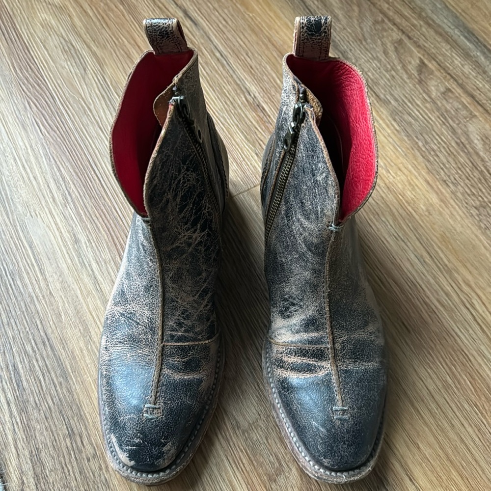 Bed Stu Tabitha boots size 9, Black Lux
